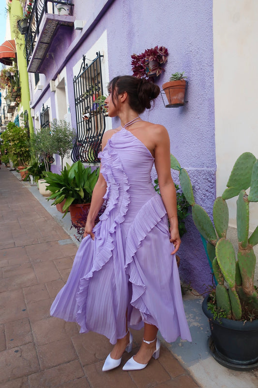 Robe longue plissée lila à volants