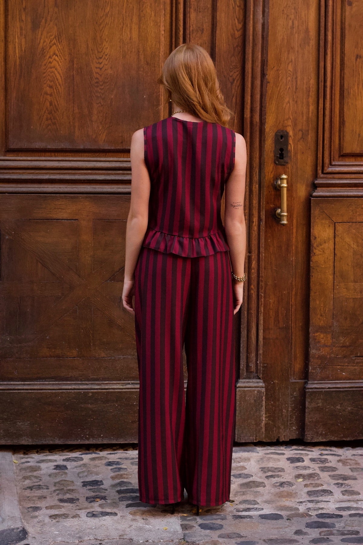 Ensemble top et pantalon large à rayures bordeaux