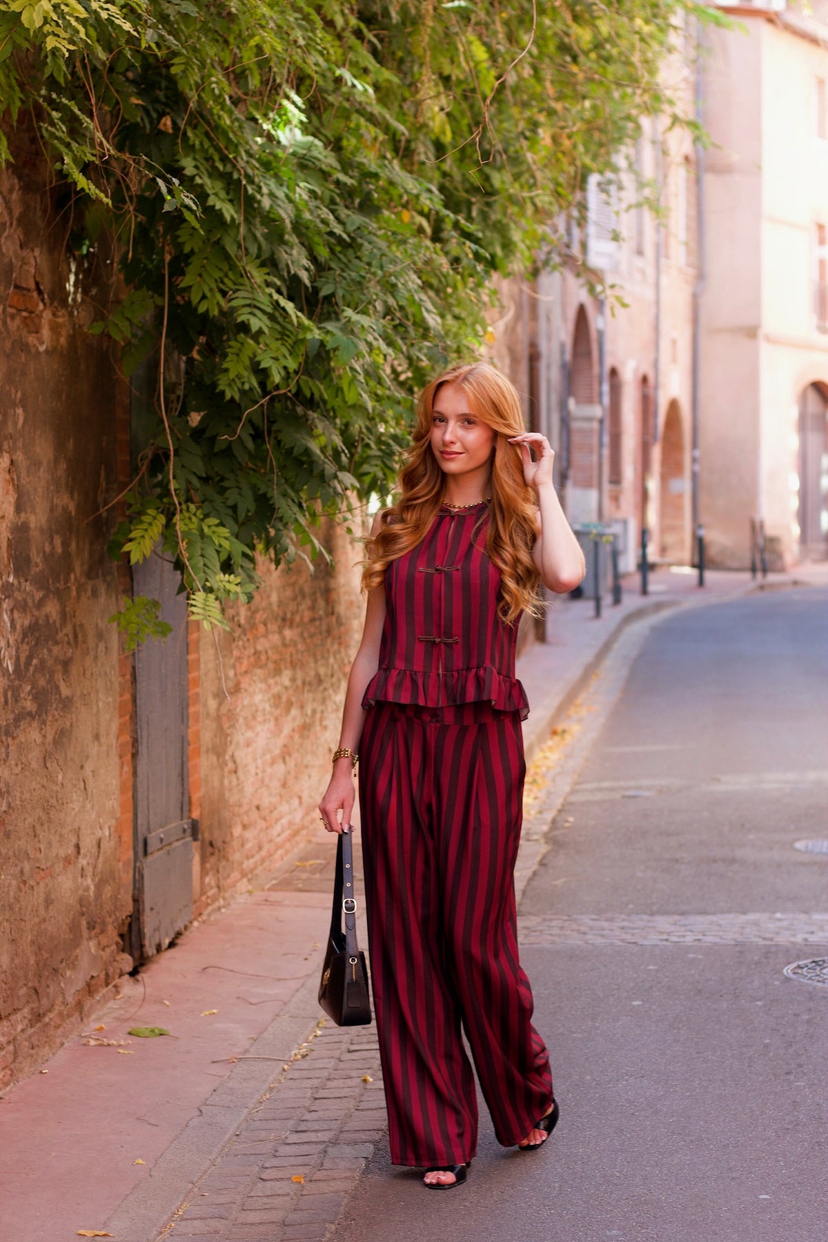 Ensemble top et pantalon large à rayures bordeaux