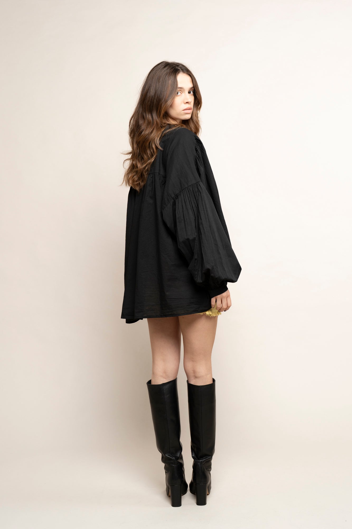 Chemise oversize en coton chemise noire JOIA